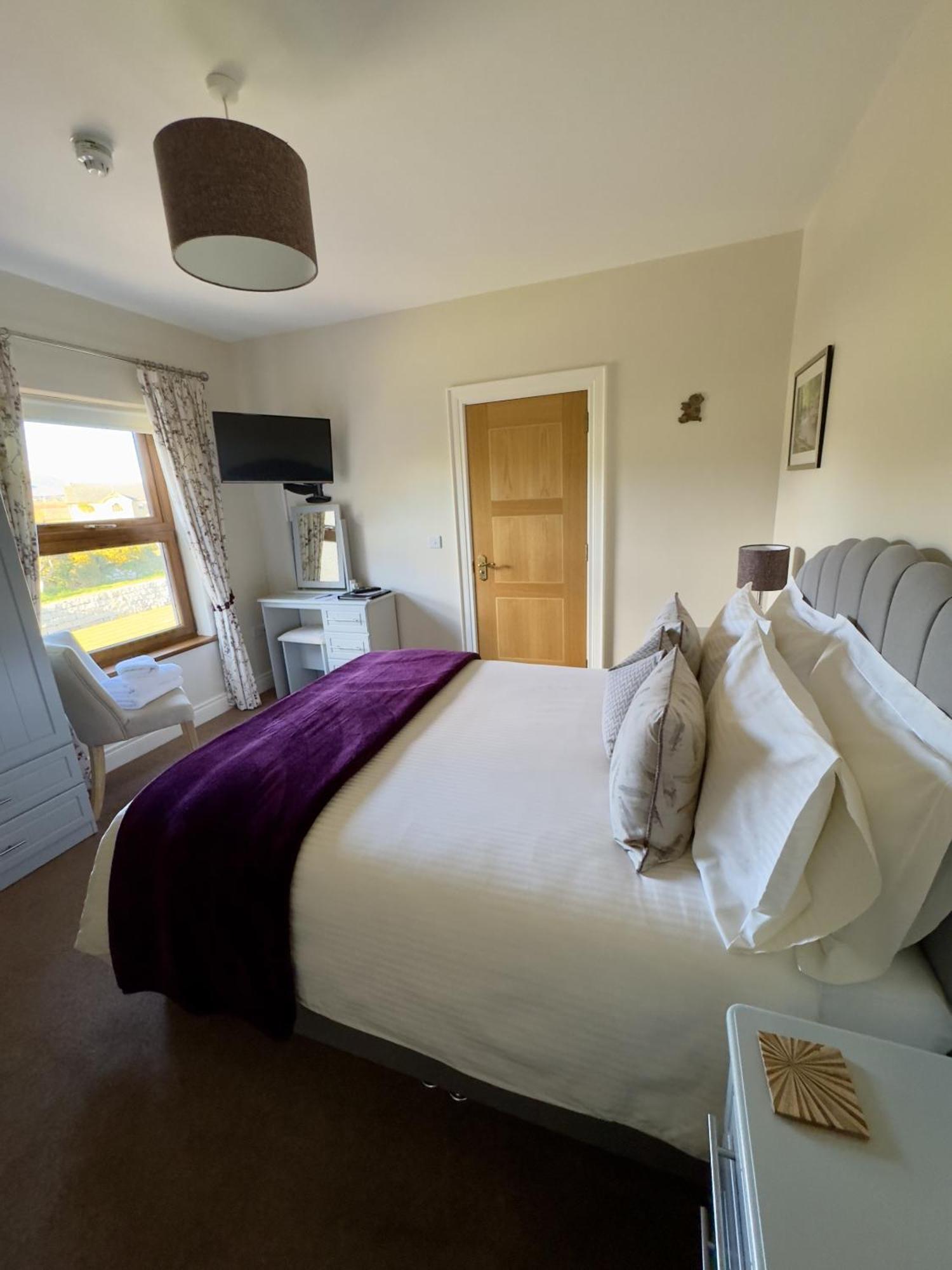 Mourne Country House Bed And Breakfast Kilkeel Ruang foto