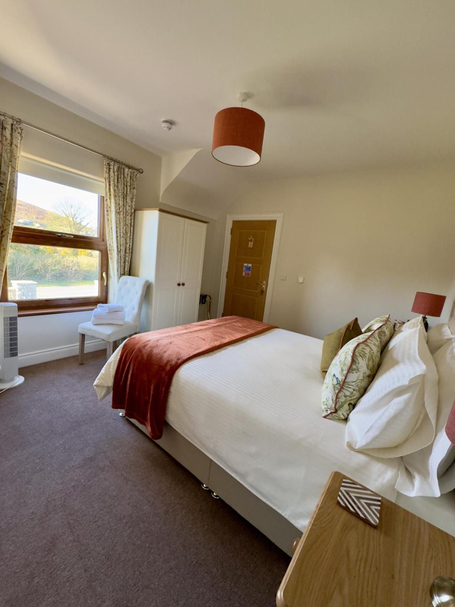 Mourne Country House Bed And Breakfast Kilkeel Ruang foto